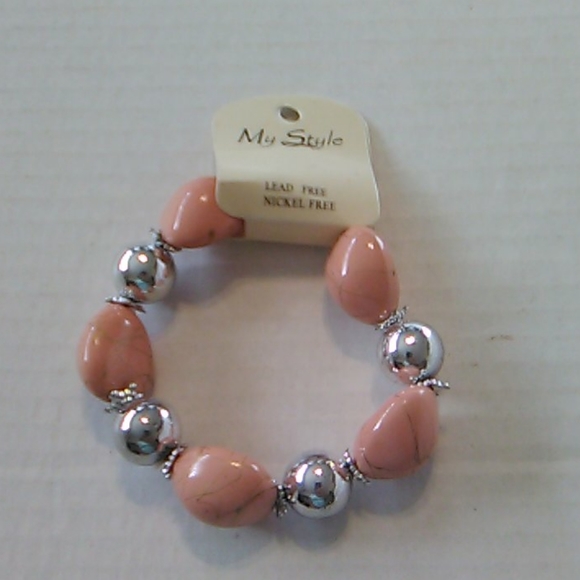 Jewelry - Nwt Peach and Silver Bracelet